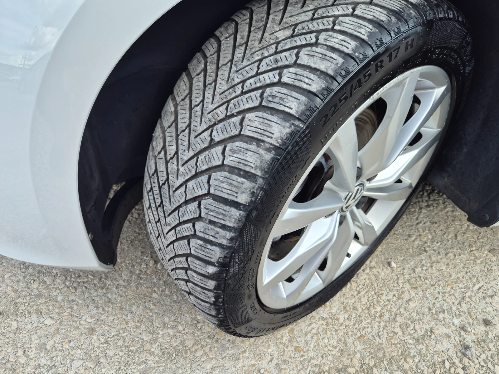 VW Golf 2.0TDI Highline, снимка 16 - Автомобили и джипове - 54624474