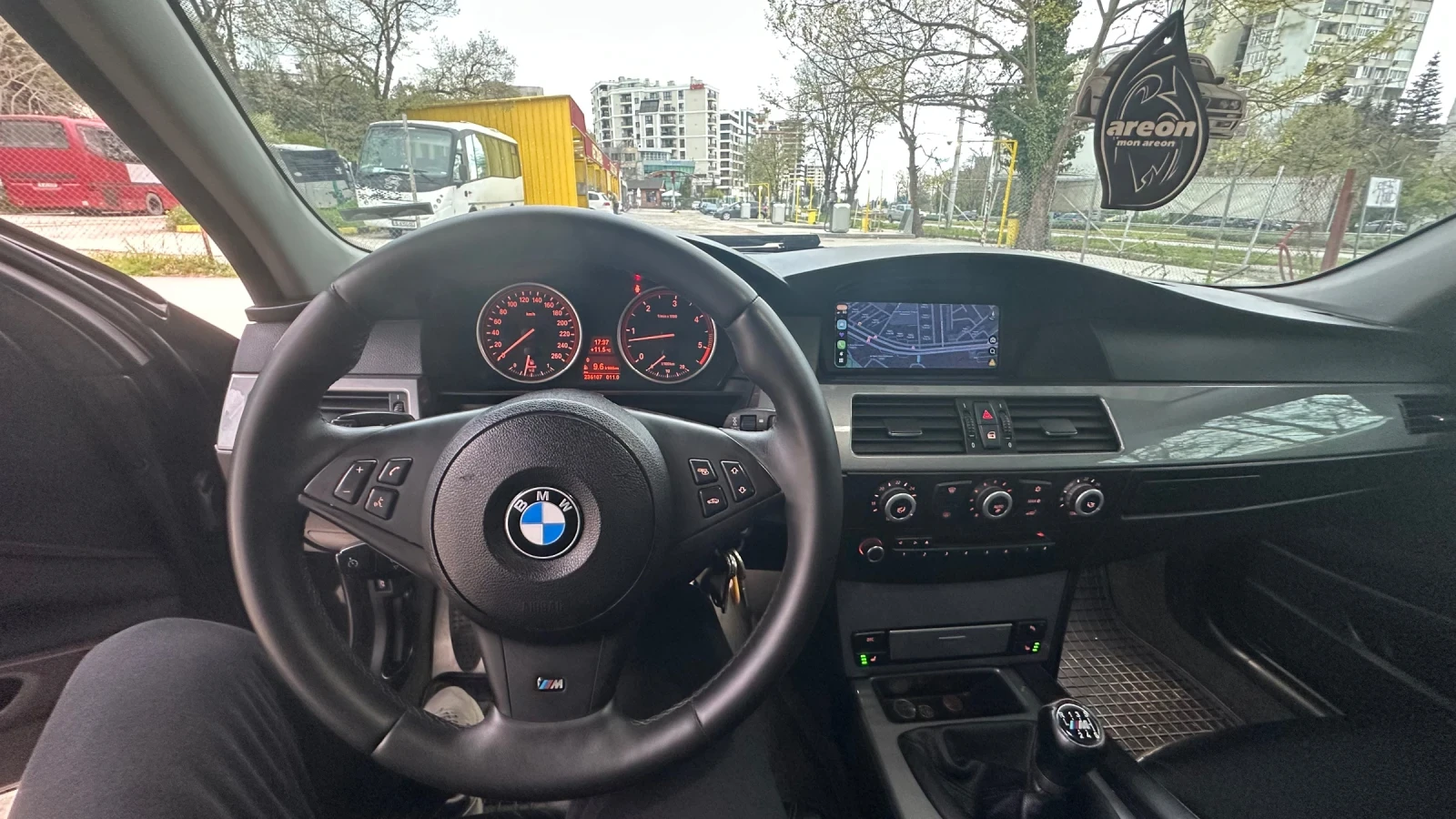 BMW 525, снимка 11 - Автомобили и джипове - 54804344