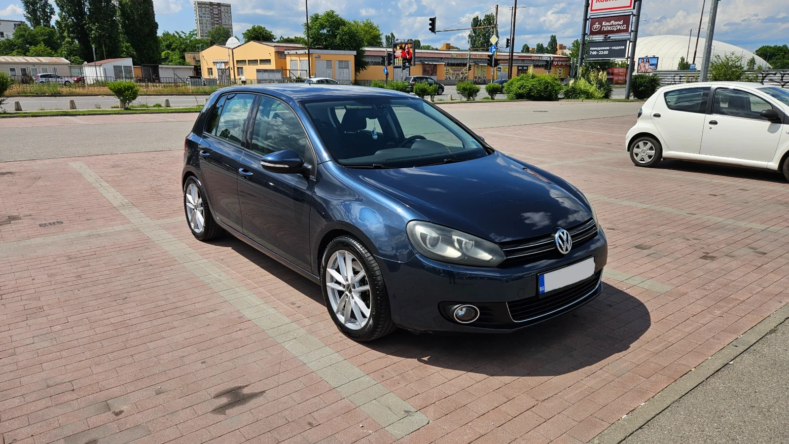 VW Golf 4Motion Highline Xenon-LED, снимка 3 - Автомобили и джипове - 54810389