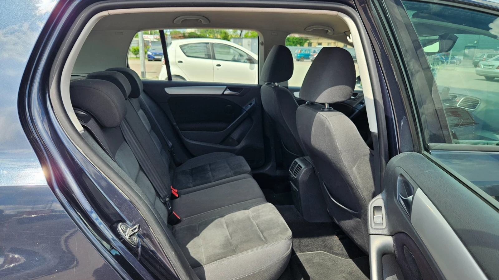 VW Golf 4Motion Highline Xenon-LED, снимка 13 - Автомобили и джипове - 54810389