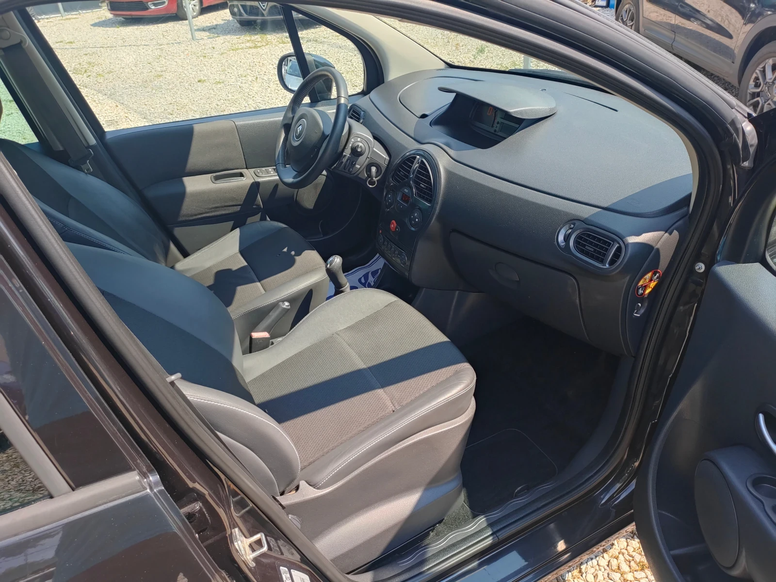 Renault Modus 1.2i-75ks.Italy, снимка 15 - Автомобили и джипове - 55339220