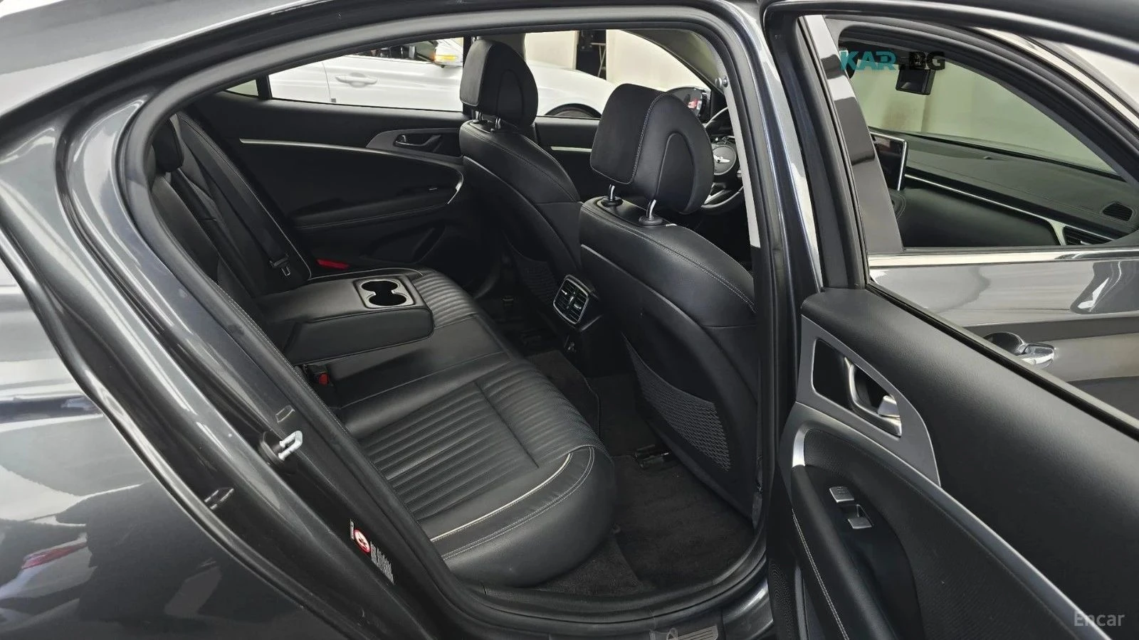 Genesis G70, снимка 14 - Автомобили и джипове - 56705927