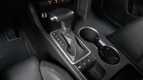 Kia Sportage 2.0 CRDI / АВТОМАТИК / СЕРВИЗНА ИСТОРИЯ !!!, снимка 14