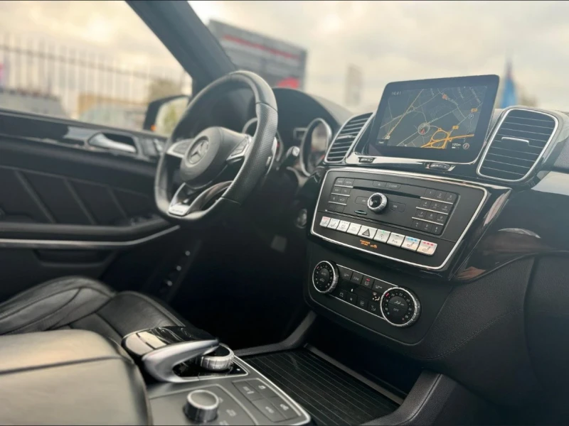 Mercedes-Benz GLS 63 AMG 4MATIC/585к.с./7МЕСТА/PANO/360CAM/LED/DISTRONIC, снимка 9 - Автомобили и джипове - 49525987