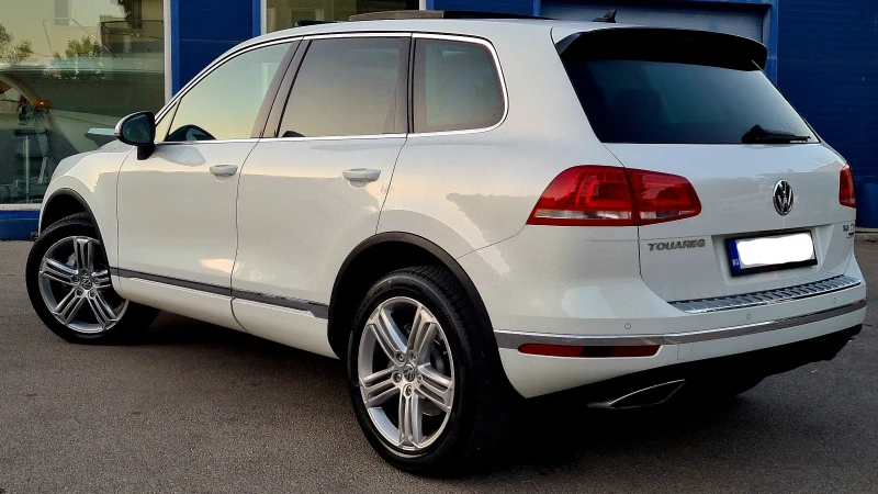 VW Touareg 3.0D 268hp FACE, снимка 8 - Автомобили и джипове - 51150971