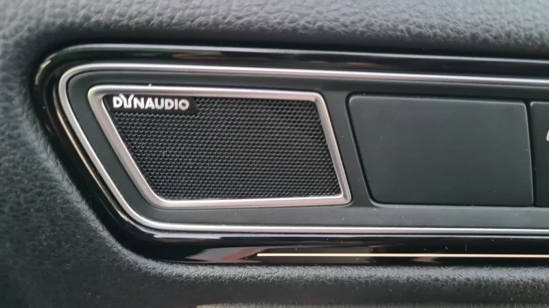 VW Touareg 3.0D 268hp FACE, снимка 17 - Автомобили и джипове - 51150971