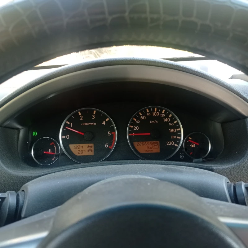 Nissan Pathfinder, снимка 3 - Автомобили и джипове - 52155181