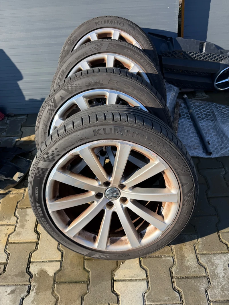 VW Tiguan 2.0TDI R-LINE , 4X4 , SWISS, PANORAMA, снимка 17 - Автомобили и джипове - 52910206