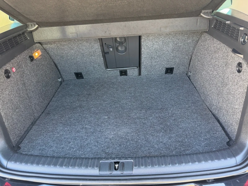 VW Tiguan 2.0TDI R-LINE , 4X4 , SWISS, PANORAMA, снимка 5 - Автомобили и джипове - 52910206
