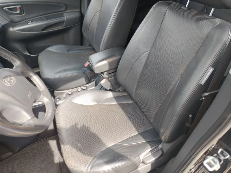 Hyundai Tucson, снимка 7 - Автомобили и джипове - 52921432