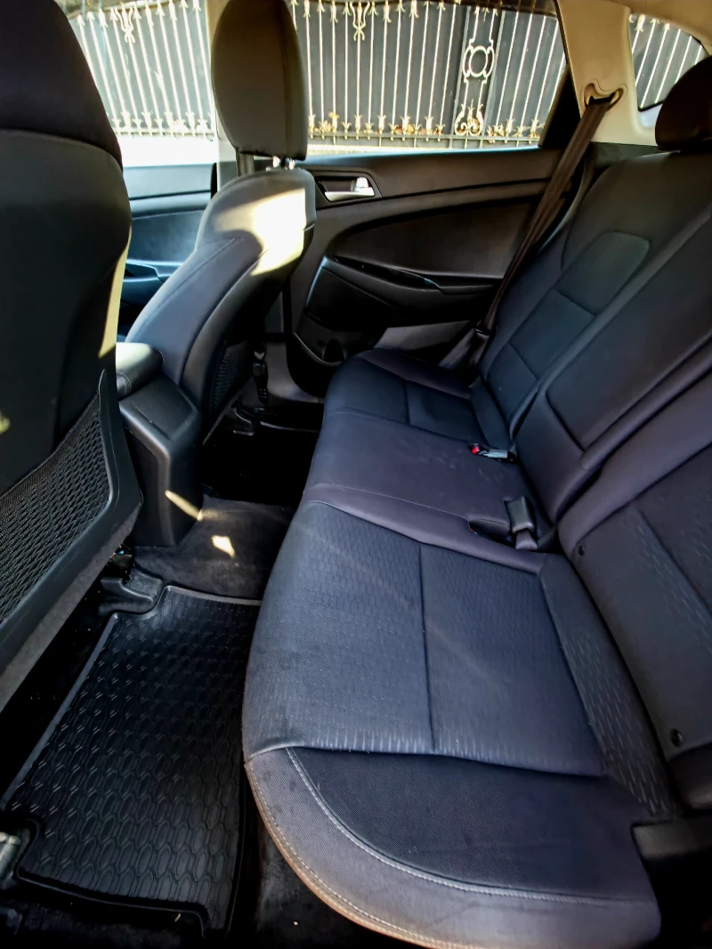 Hyundai Tucson, снимка 10 - Автомобили и джипове - 52943641