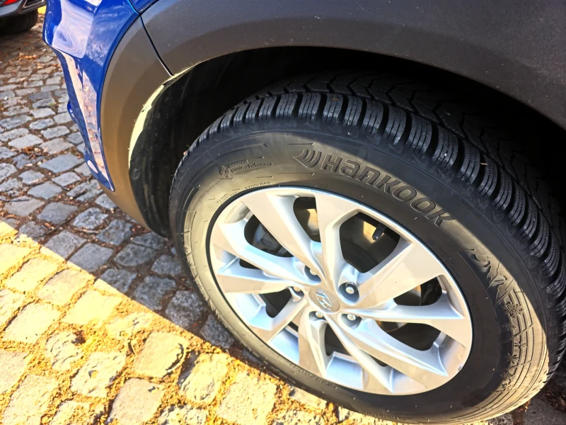 Hyundai Tucson, снимка 16 - Автомобили и джипове - 52943641