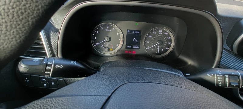 Hyundai Tucson, снимка 11 - Автомобили и джипове - 52943641