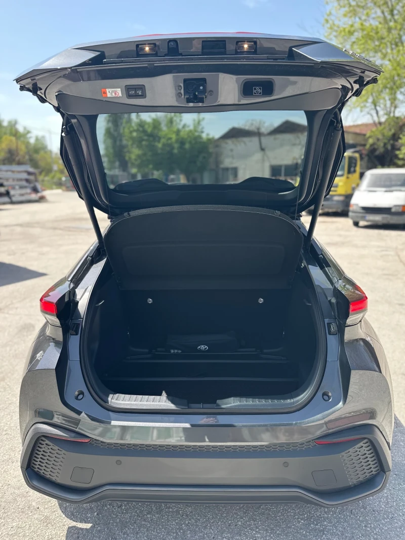 Toyota C-HR  2.0 налична Team D * LED* ACC* el Heck CAM SHZ , снимка 4 - Автомобили и джипове - 53208513