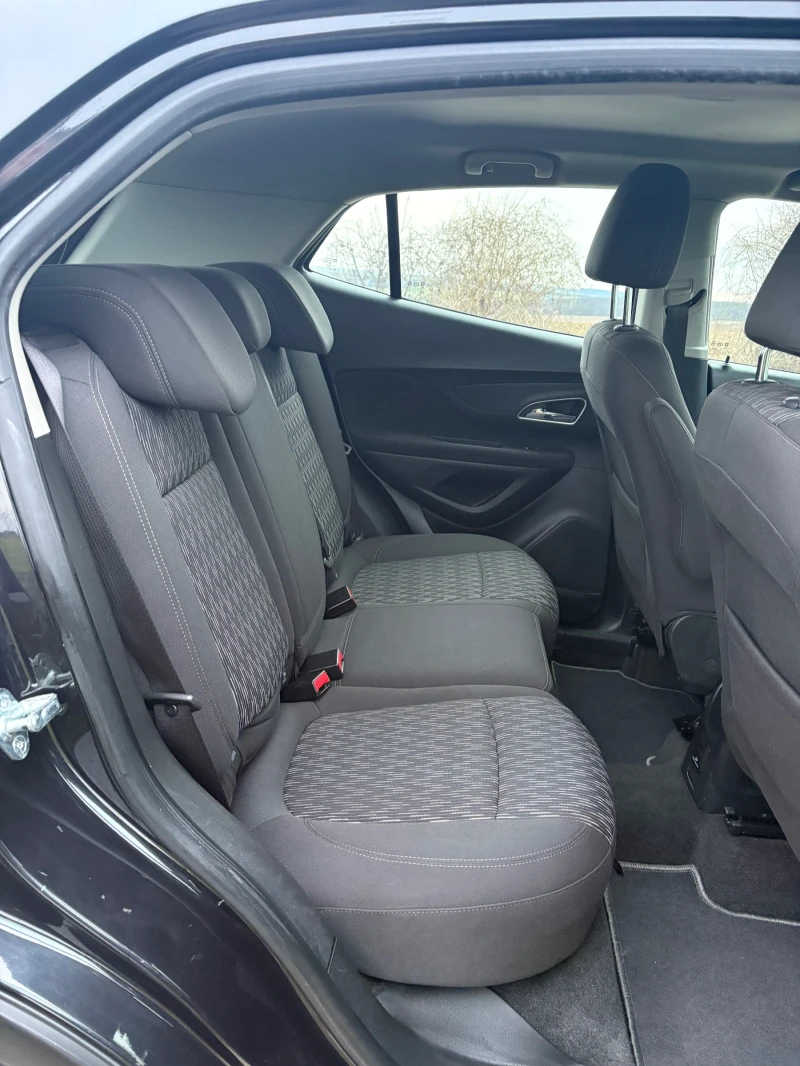 Opel Mokka 1.7CDTI 131 КС , снимка 12 - Автомобили и джипове - 53275257
