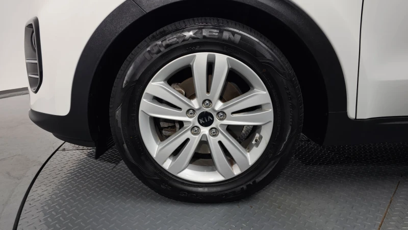 Kia Sportage 2.0 CRDI / АВТОМАТИК / СЕРВИЗНА ИСТОРИЯ !!!, снимка 17 - Автомобили и джипове - 53382551