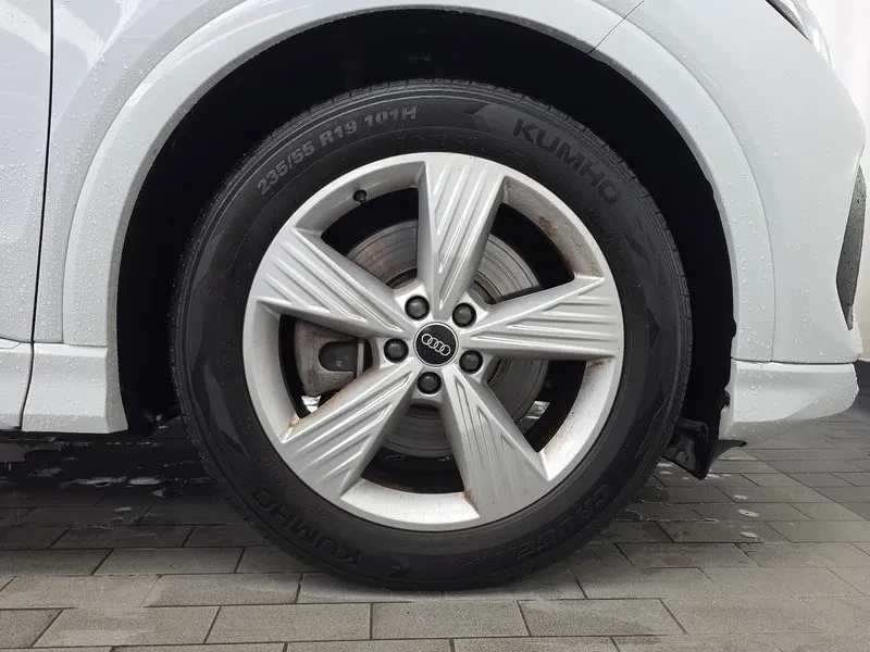Audi Q4 40 Premium - ���� 30% ����� | Mobile.bg � ����������� 5