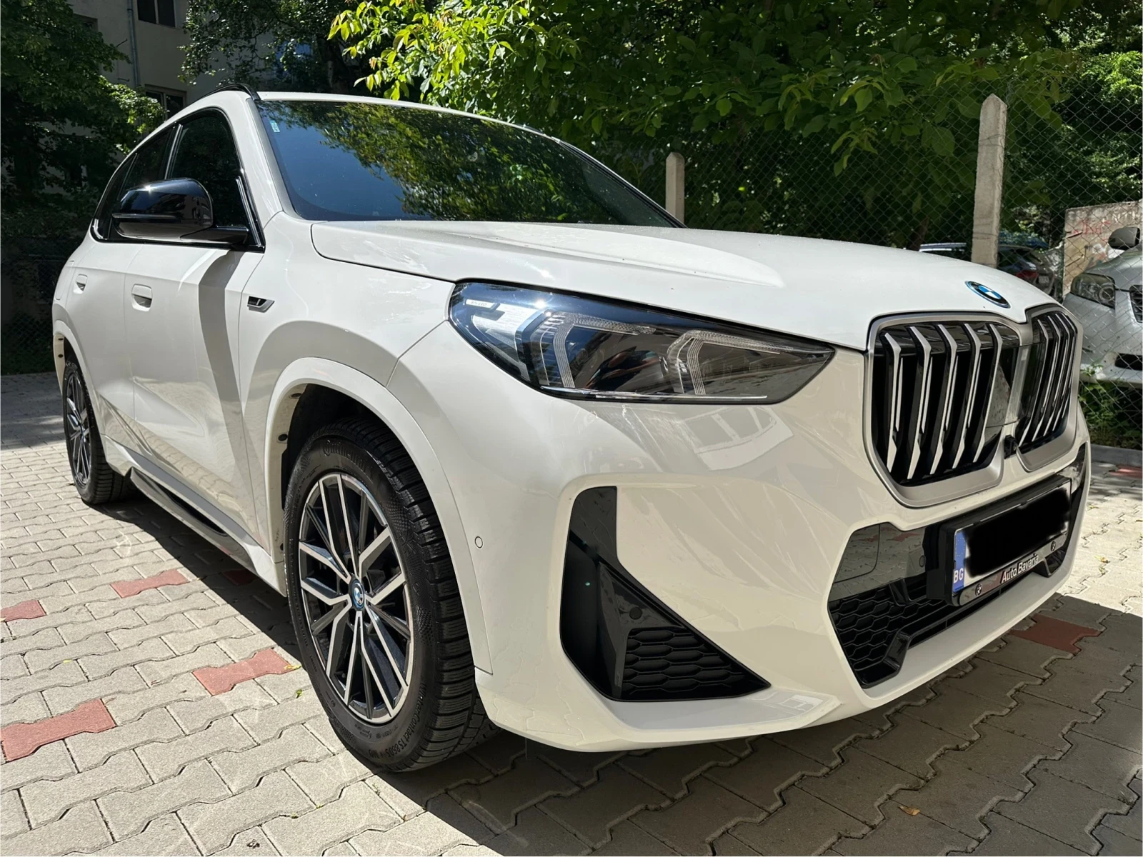 BMW X1 30e xDrive Plug-in Hybrid - изображение 3
