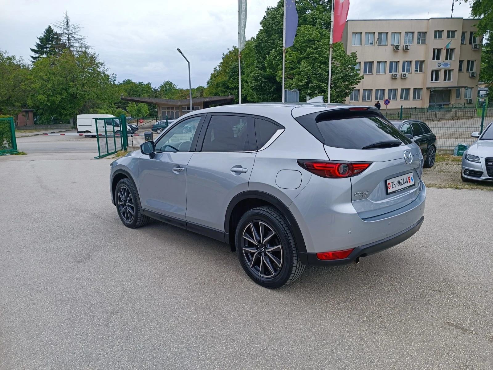 Mazda CX-5 2.0i-160кс-ШВЕЙЦАРИЯ-РЪЧКА-4Х4-6ск-Keyless-NAVI - изображение 6