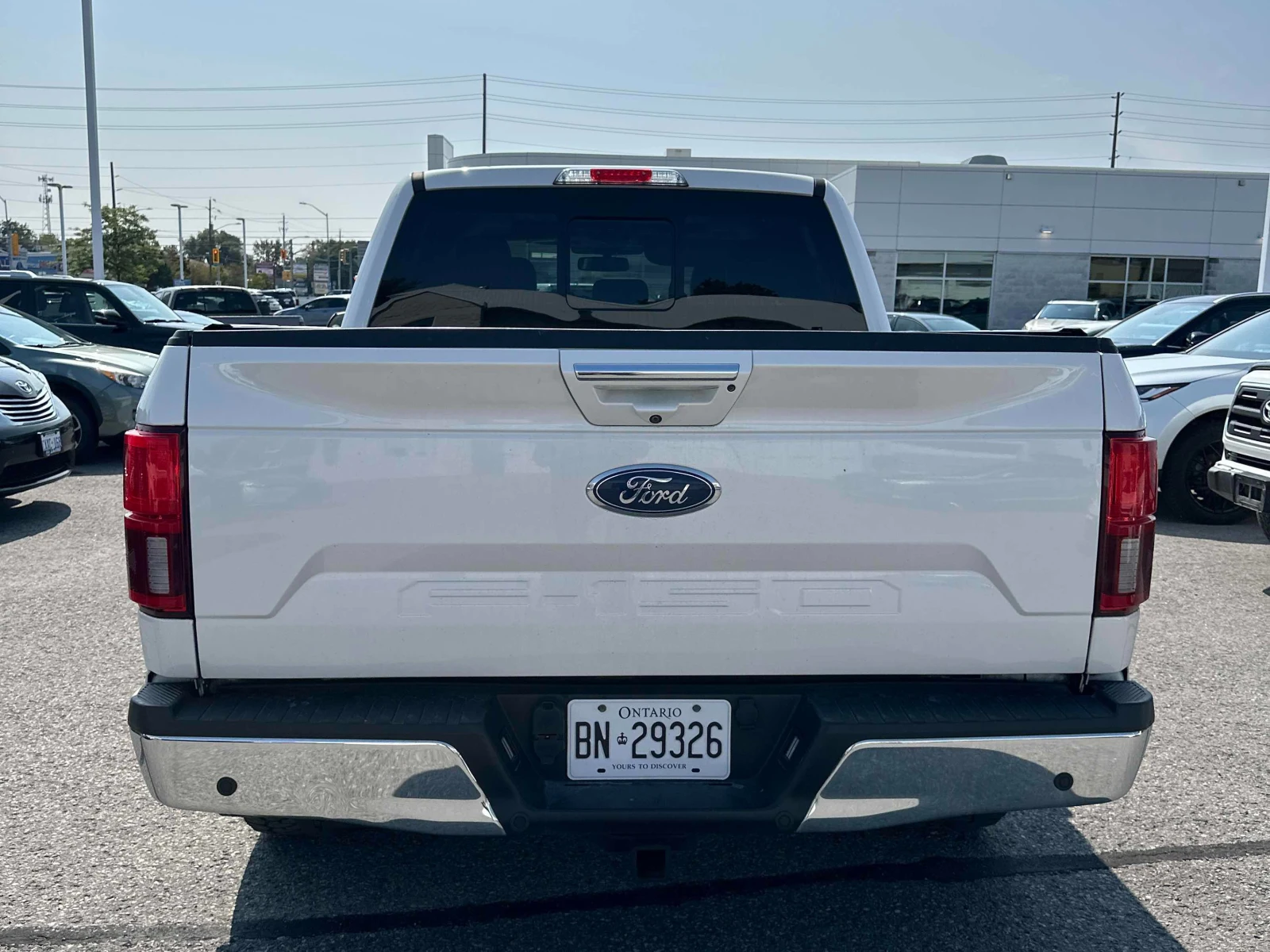 Ford F150 LARIAT 4WD SuperCrew 5.5' Box CARFAX АВТО КРЕД - изображение 5