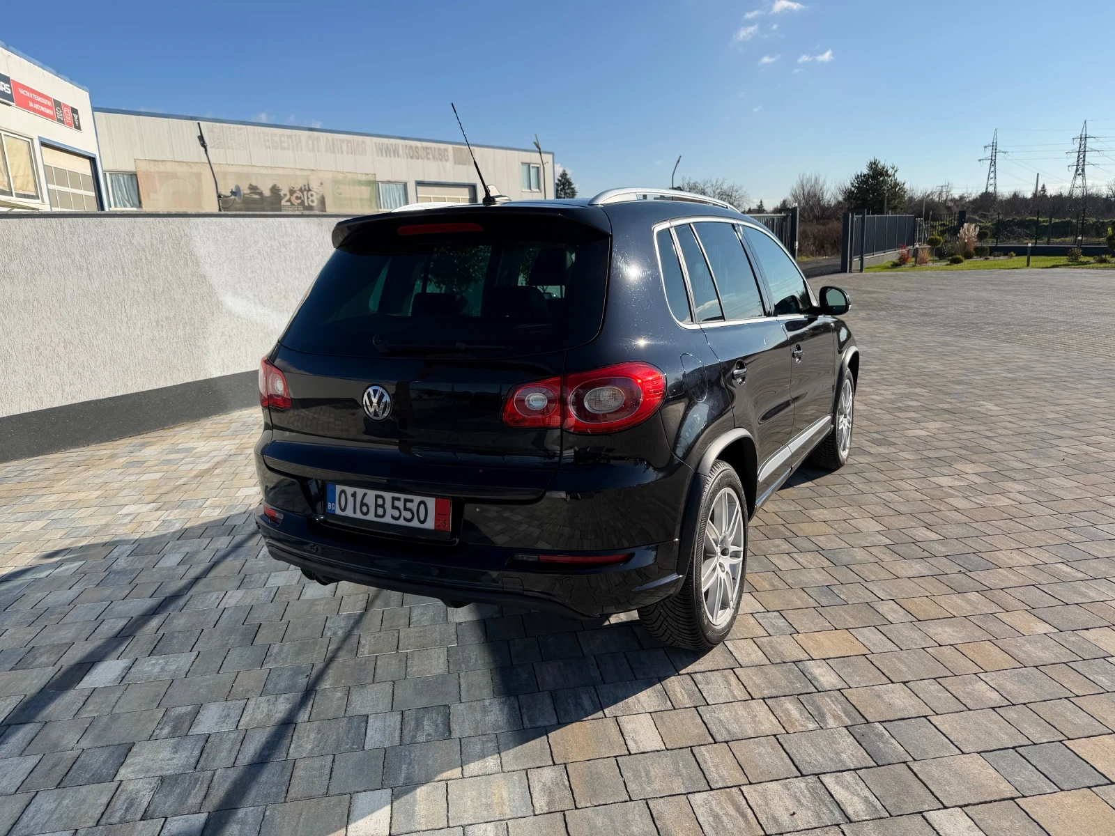 VW Tiguan 2.0TDI R-LINE , 4X4 , SWISS, PANORAMA | Mobile.bg � ����������� 3