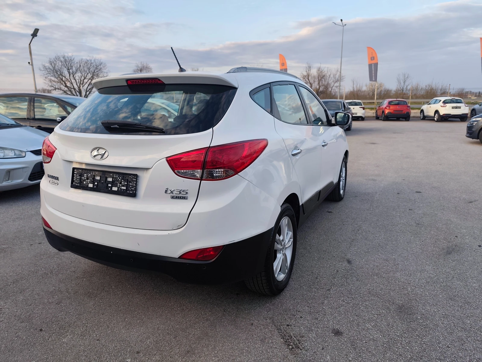 Hyundai IX35 1.7CRDI КОЖА, снимка 3 - Автомобили и джипове - 53990294