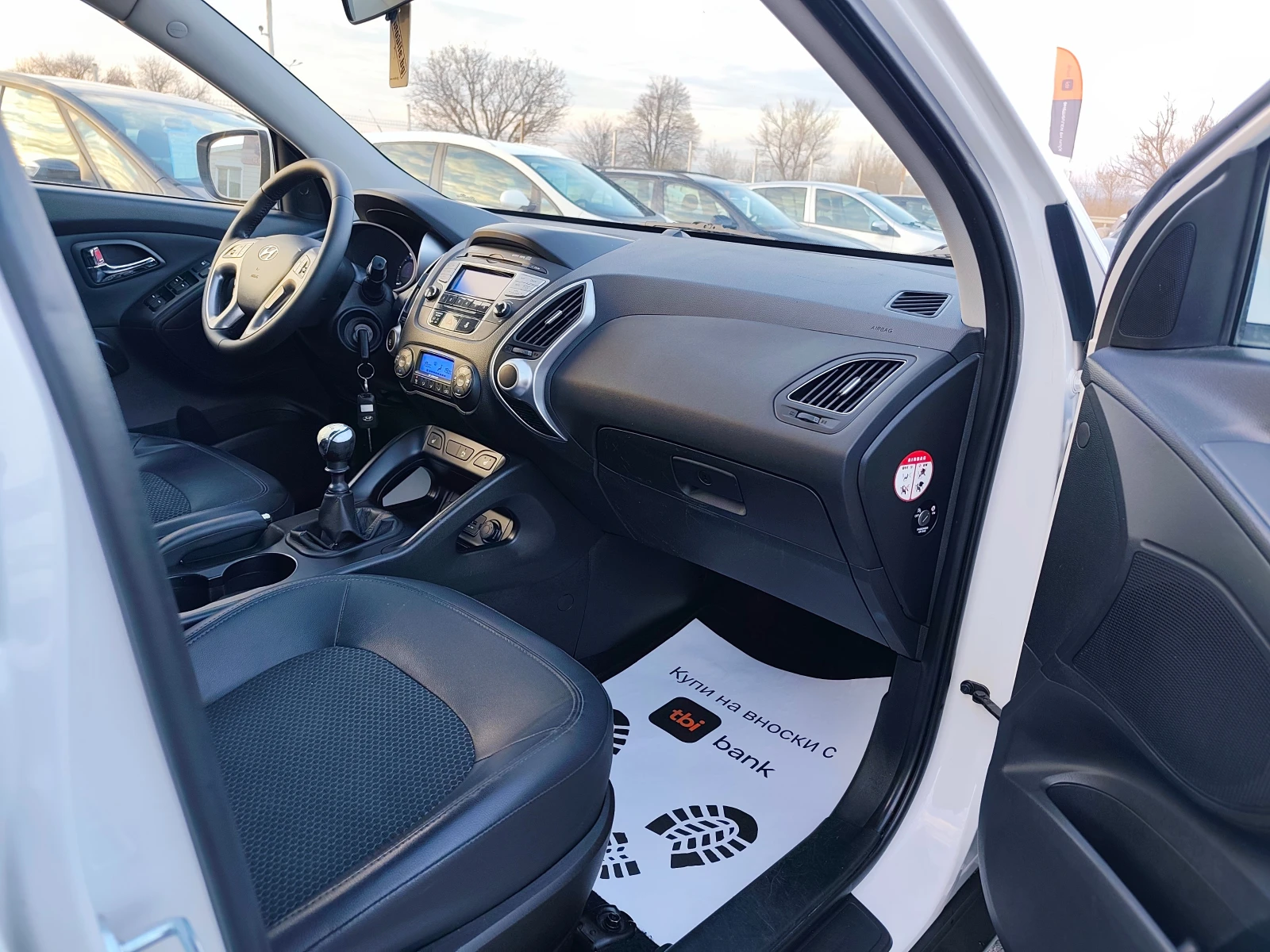 Hyundai IX35 1.7CRDI КОЖА, снимка 12 - Автомобили и джипове - 53990294
