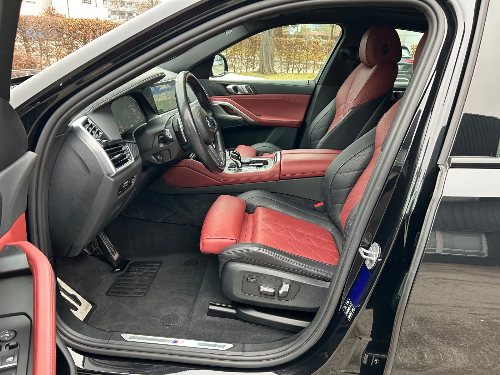 BMW X6 40i/333HP/MSPORT/PANO/360/LED/ACC/KLESS/322z | Mobile.bg � ����������� 11