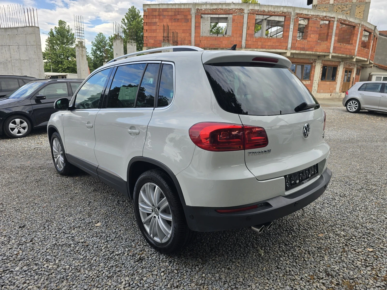 VW Tiguan 2.0 TDI-185kc/4x4/DSG/LOUNGE/�������� | Mobile.bg � ����������� 7