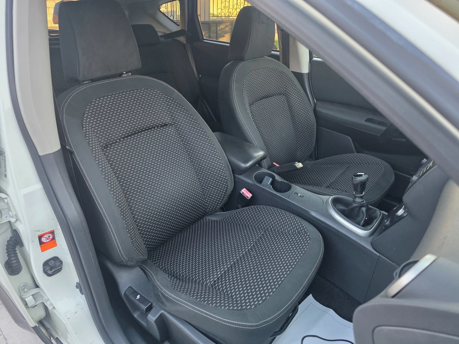 Nissan Qashqai 2.0 DCI N-TEC , снимка 13 - Автомобили и джипове - 55504510