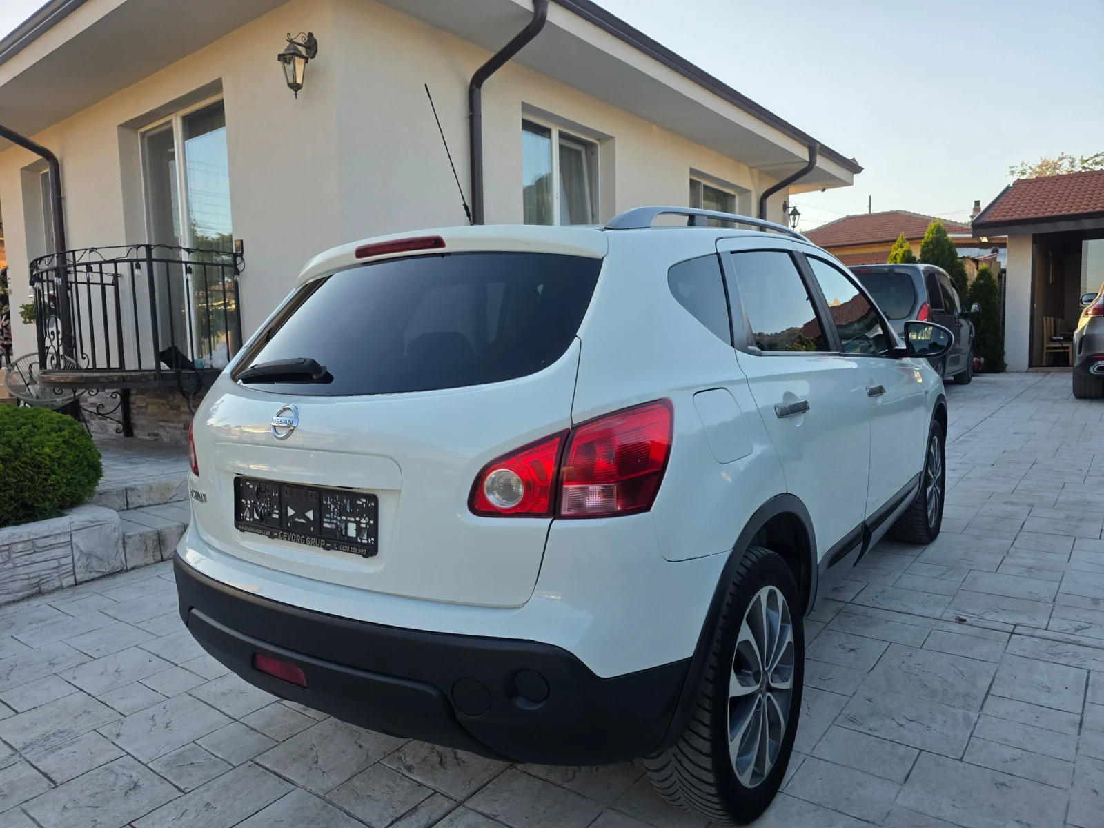 Nissan Qashqai 2.0 DCI N-TEC , снимка 5 - Автомобили и джипове - 55504510