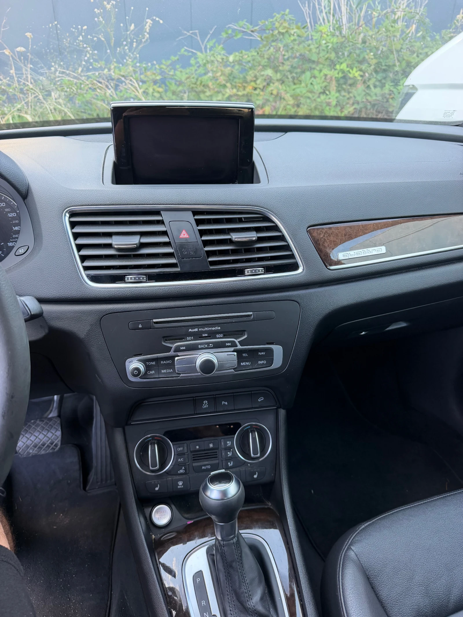 Audi Q3 2.0 Т, снимка 8 - Автомобили и джипове - 55878147
