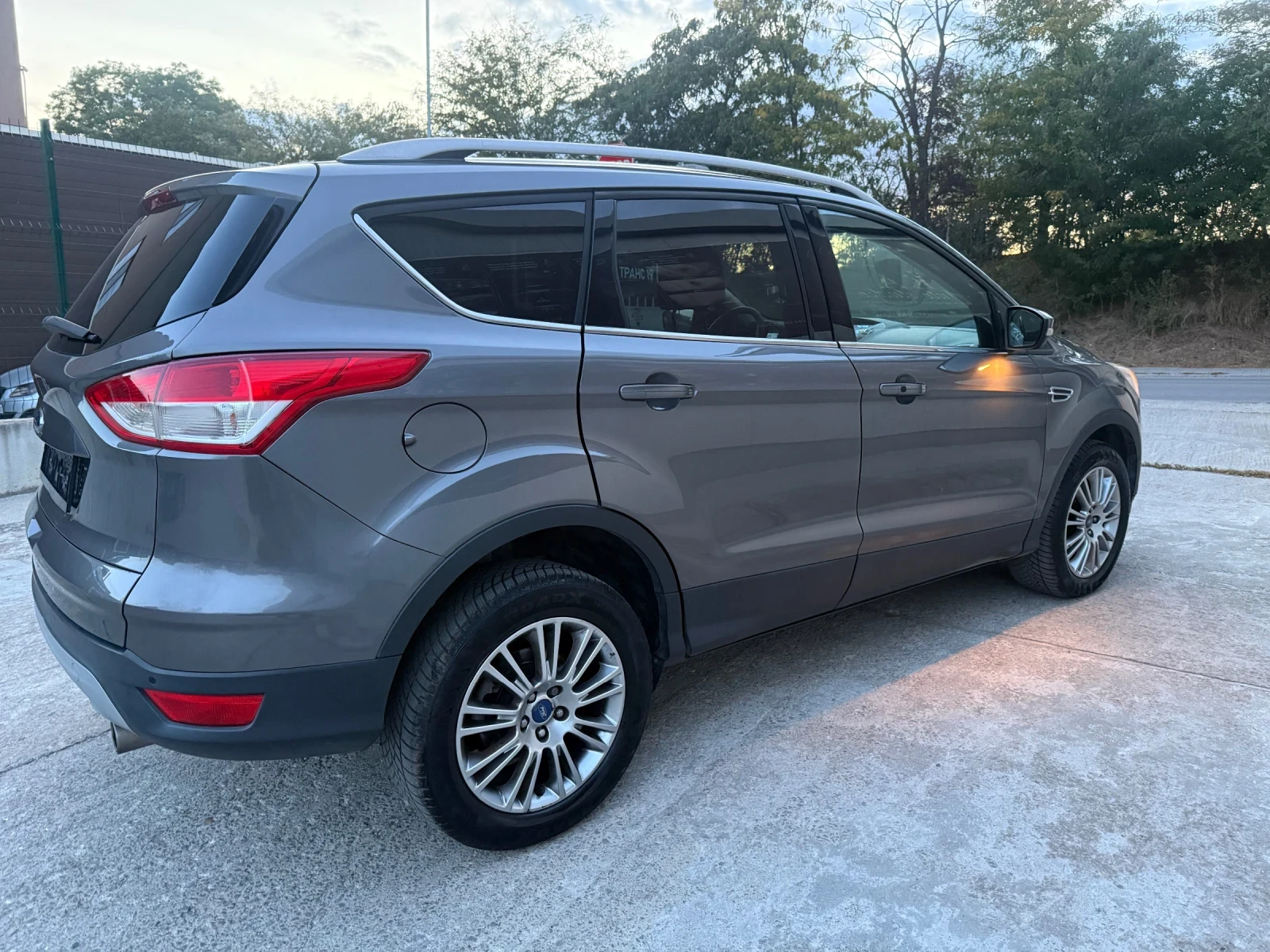 Ford Kuga 2.0TDCI 4x4, снимка 4 - Автомобили и джипове - 56656887