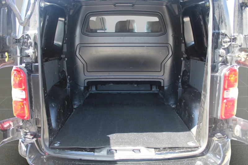 Opel Vivaro EDITION DC 2.0CDTI 150hp BVM6 E6/2010R10, снимка 8 - Бусове и автобуси - 50401609