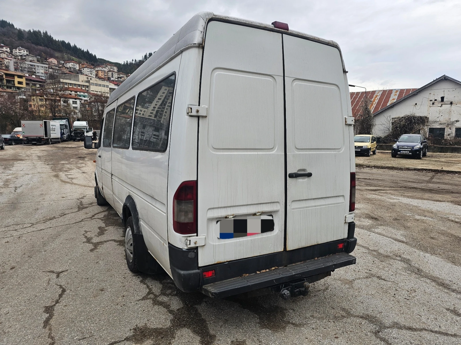 Mercedes-Benz Sprinter 411 20 места - изображение 2