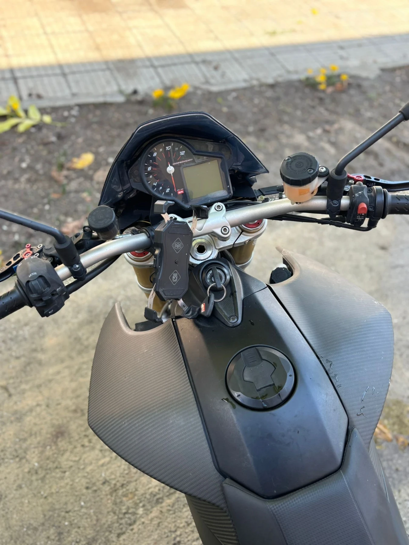 Aprilia Dorsoduro 1200 ABS TC ЛИЗИНГ - изображение 6