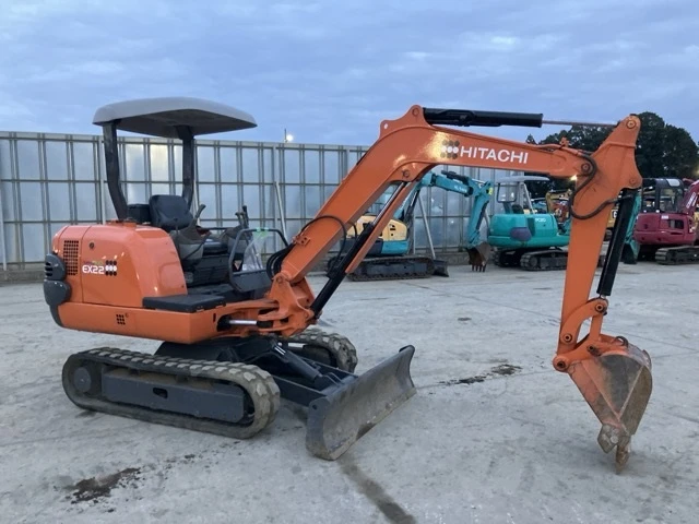 Багер Hitachi EX22-2 - ОЧАКВАН ВНОС 10.07.2026!!!, снимка 2 - Индустриална техника - 53796219