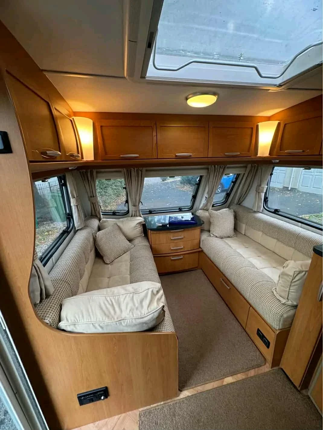 Каравана Други Lunar Lexon 585Sl ЦАРСКА СПАЛНЯ / Муувър - изображение 7