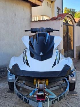 ����� �� �������� �� ���� Yamaha VX Cruiser HO 1.8 WaveRunner   ��������� ���������