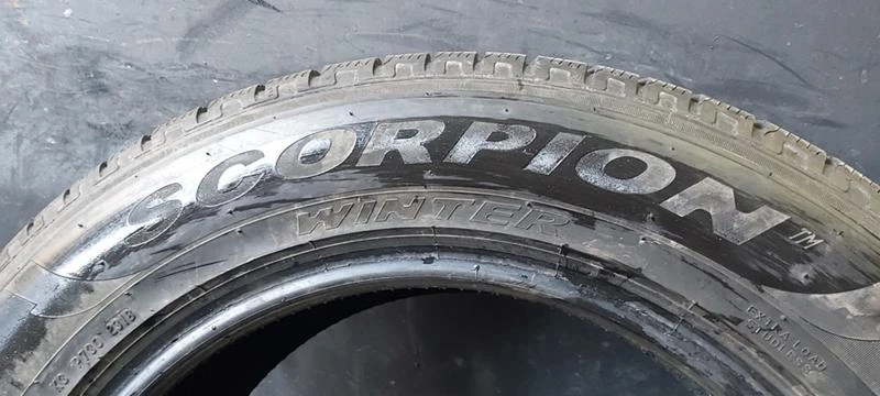 Гуми Зимни 235/60R18, снимка 6 - Гуми и джанти - 35124814