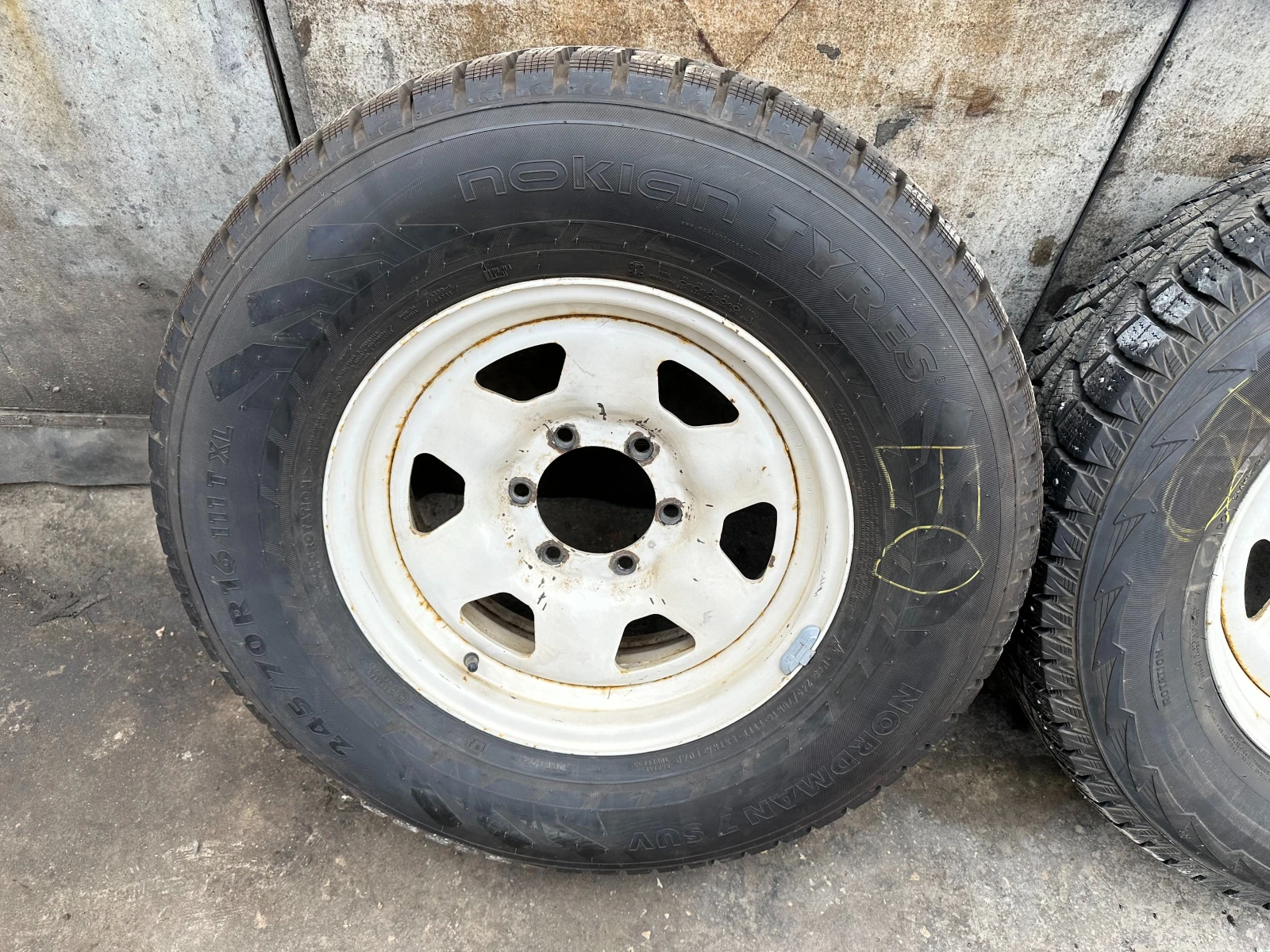    245/70R16  Toyota | Mobile.bg   5
