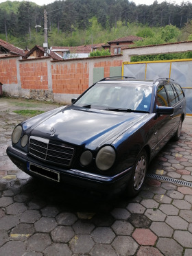 Mercedes-Benz E 200 kompessor, снимка 2 - Автомобили и джипове - 45156494