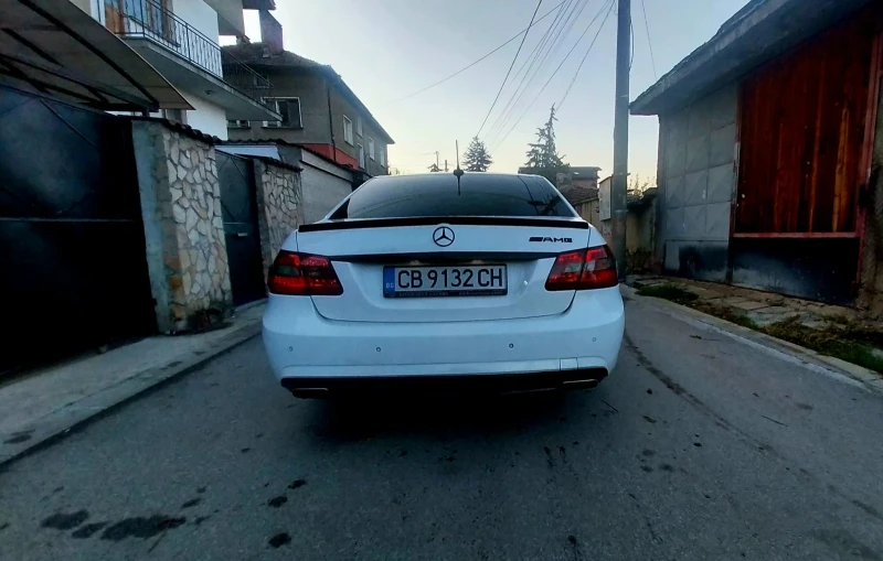 Mercedes-Benz E 200 ОМ651 43000км., снимка 9 - Автомобили и джипове - 49589439