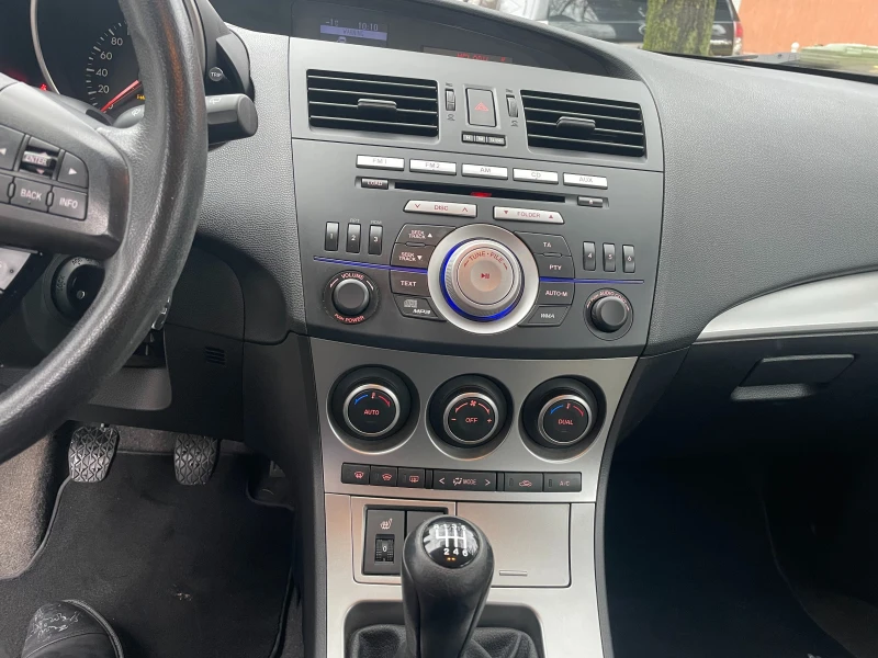 Mazda 3 2.0 sport, снимка 8 - Автомобили и джипове - 48265908