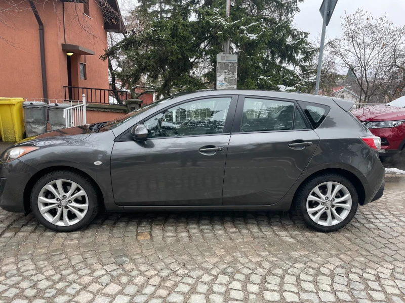 Mazda 3 2.0 sport, снимка 2 - Автомобили и джипове - 48265908