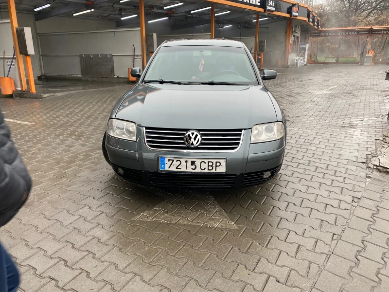 VW Passat, снимка 5 - Автомобили и джипове - 48347078