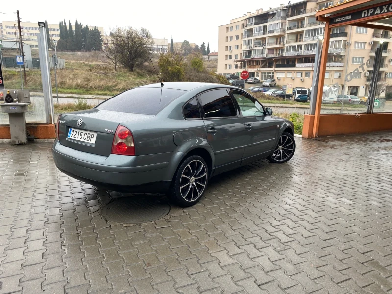 VW Passat, снимка 2 - Автомобили и джипове - 48347078