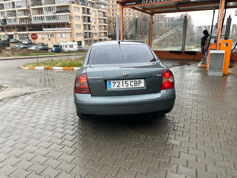 VW Passat, снимка 4 - Автомобили и джипове - 48347078