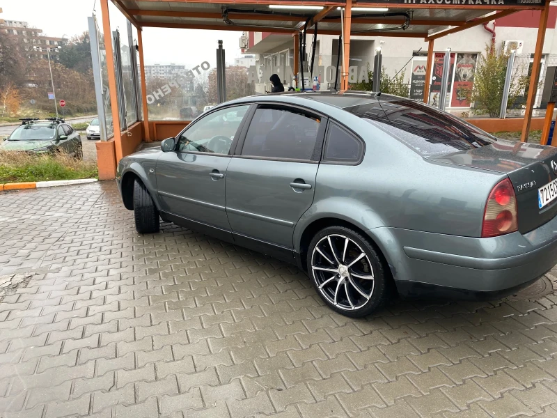 VW Passat, снимка 3 - Автомобили и джипове - 48347078