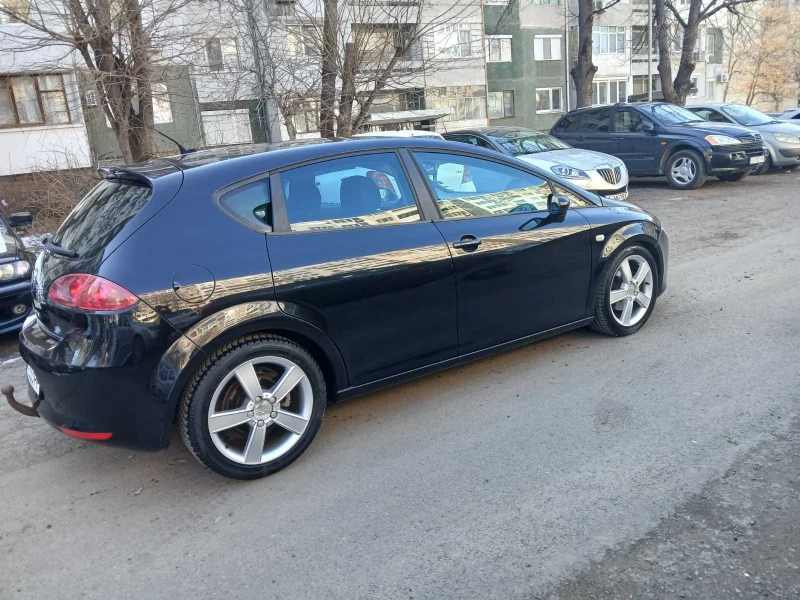 Seat Leon Бензин , снимка 4 - Автомобили и джипове - 49312471